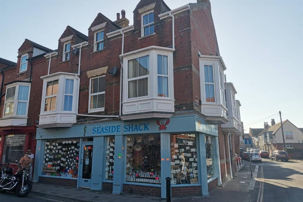 Ferienwohnung Bernards Hideout Cromer Exterior foto
