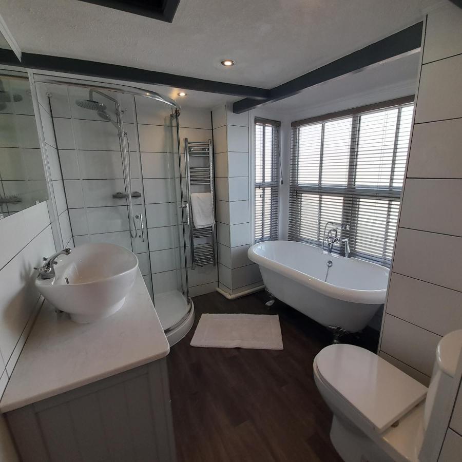 Ferienwohnung Bernards Hideout Cromer Exterior foto