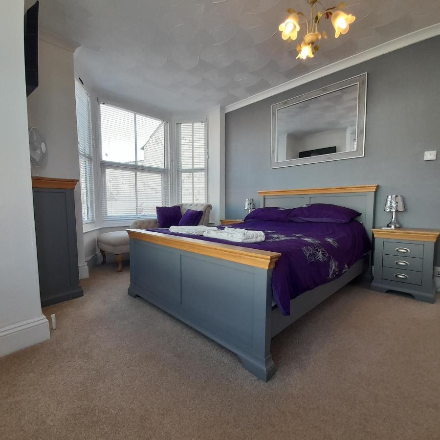 Ferienwohnung Bernards Hideout Cromer Exterior foto