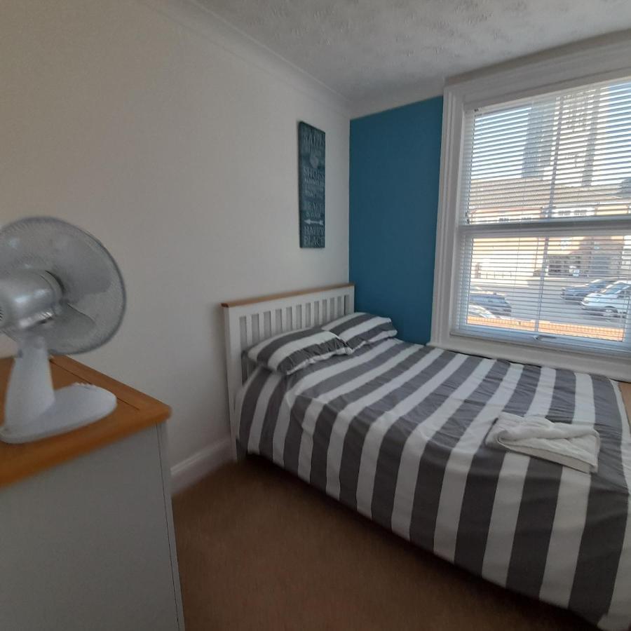 Ferienwohnung Bernards Hideout Cromer Exterior foto